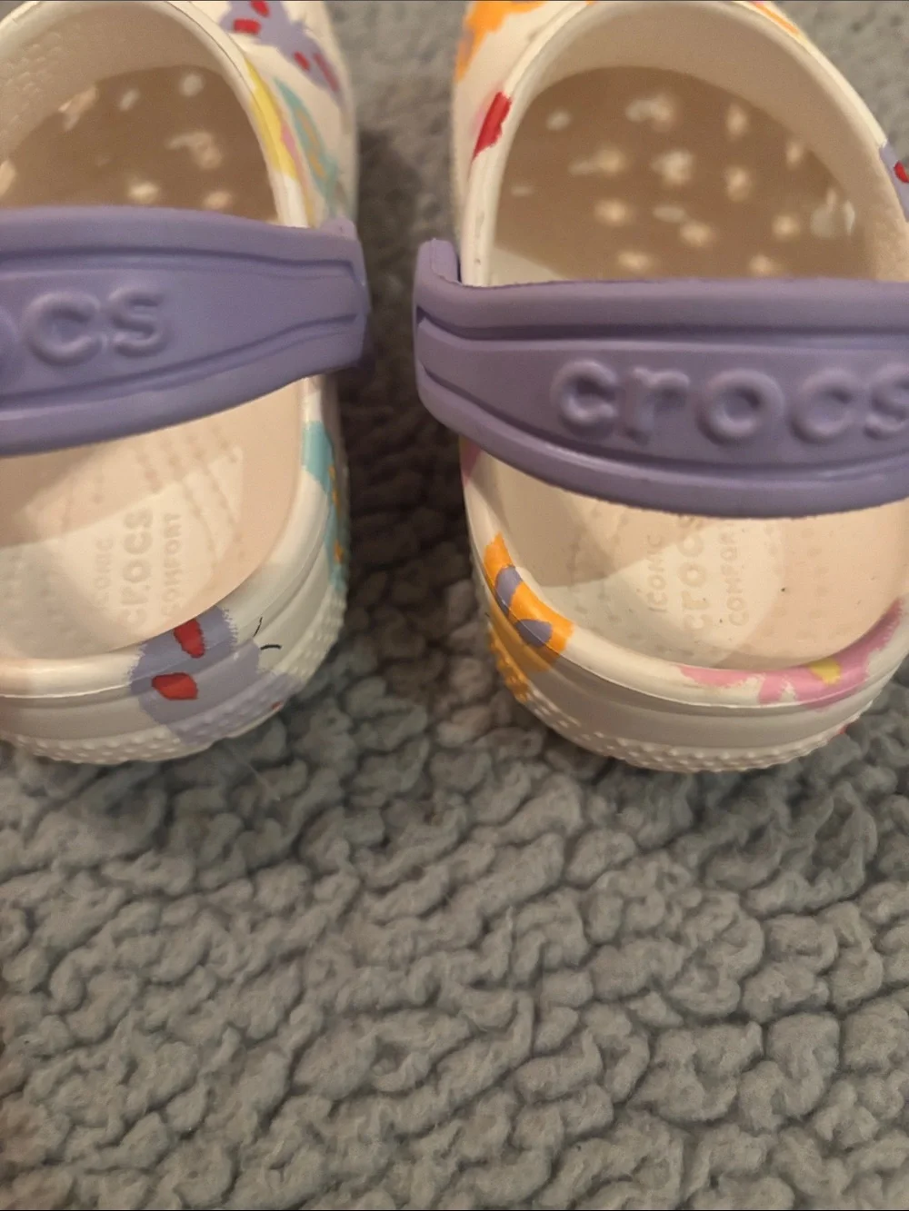 NWOT CROCS White Kids Butterfly & Flower Clogs with Lavender Strap